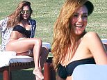 Jessica Alba shows off sexy body in Cabo