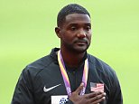 Justin Gatlin jeered by crowd on collecting gold medal