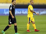 Fans stay away as Xavi beats Sneijder – this time in Qatar
